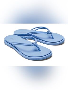 Olukai 'Aka Flip Flops Cloud Blue Size 7 NWT